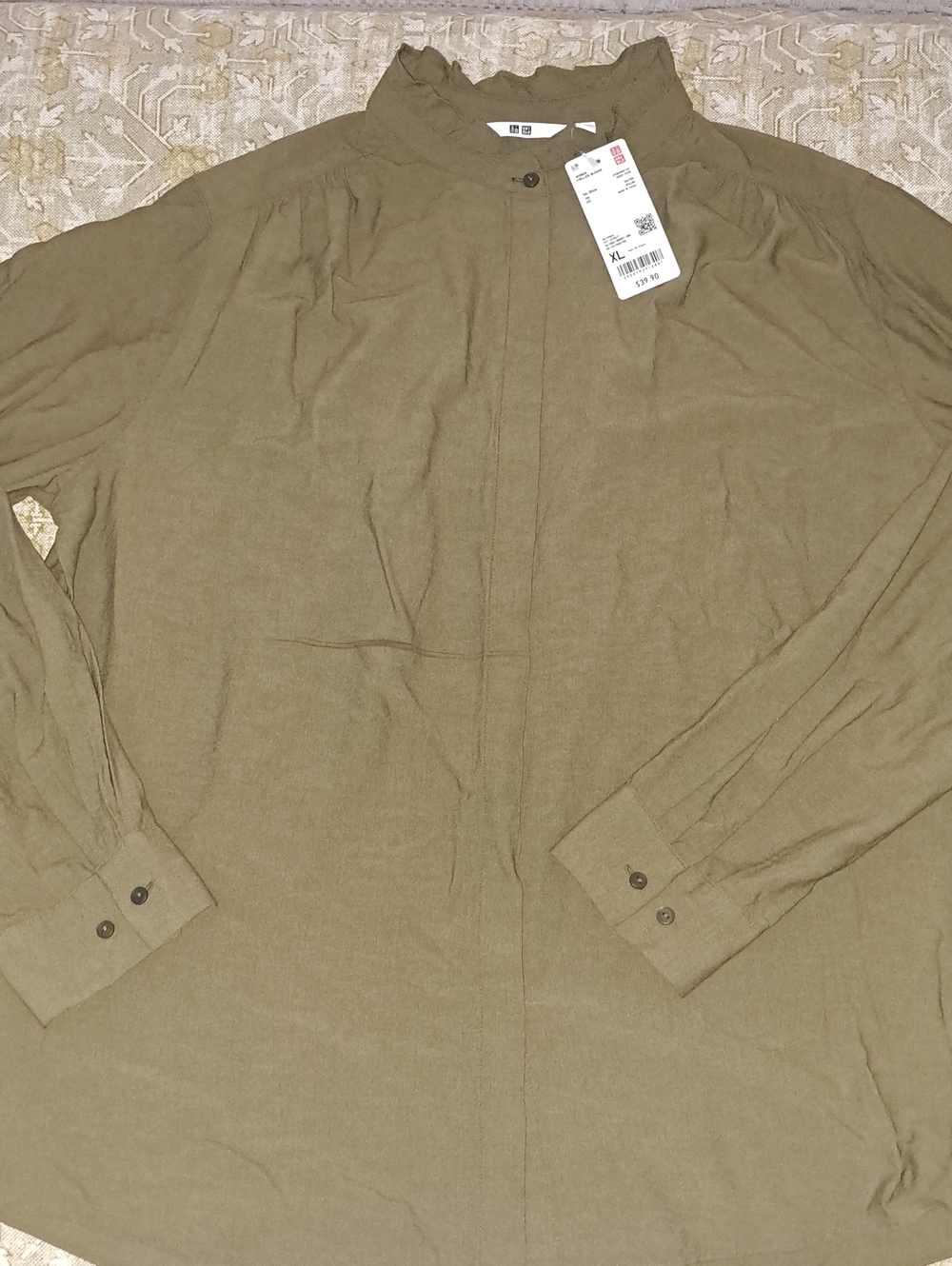 Uniqlo Women's Olive Green Lightweight Shirt Jacket